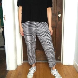 light checkered pants
